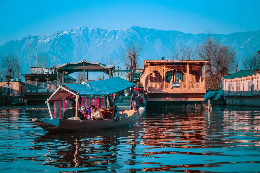 Romantic Kashmir Retreat
